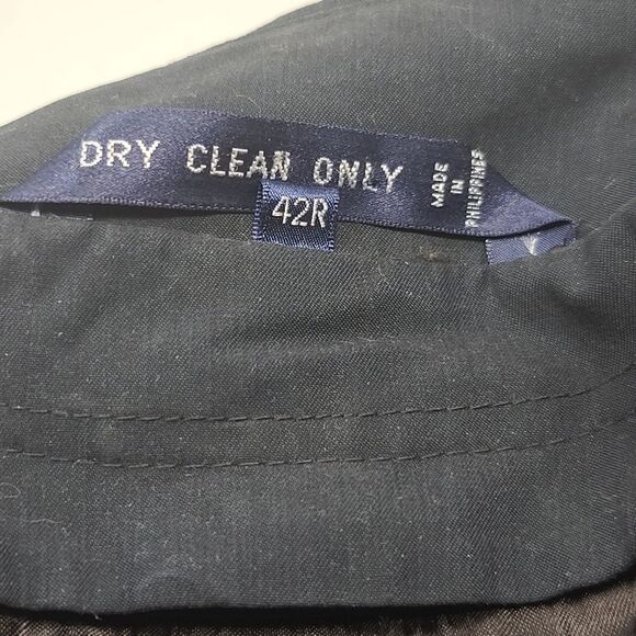 Saks Fifth Avenue Navy Lined Microfiber Over Coat, 42R - Picture 6 of 8